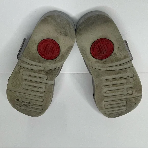 FitFlop Women’s 8 Silver Glitz Mina Textured Slip On Comfort Walking Sandals - Picture 11 of 12